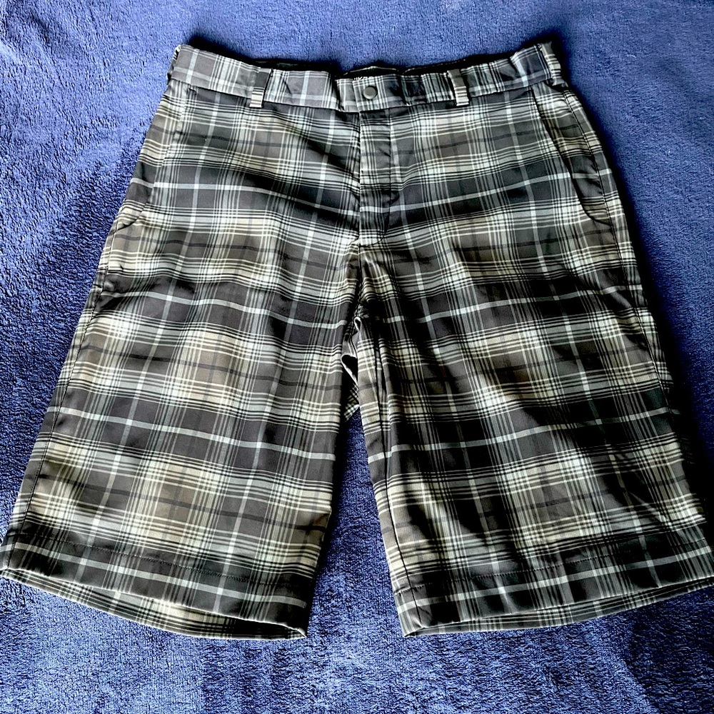 Golf shorts
